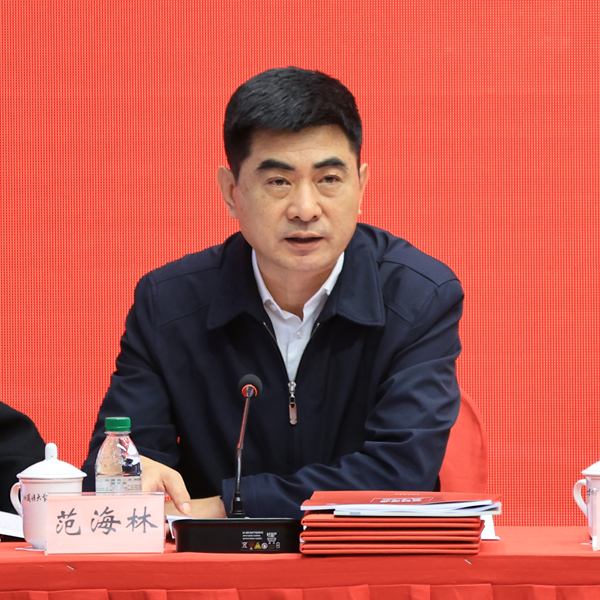 1M6A4096__600.jpg