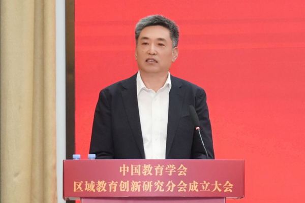 吕玉刚_副本_600.jpg