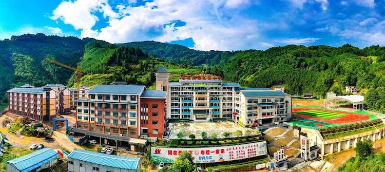 广西龙胜县：“三破三立”，山区小财政办好优质大教育_图01.jpeg