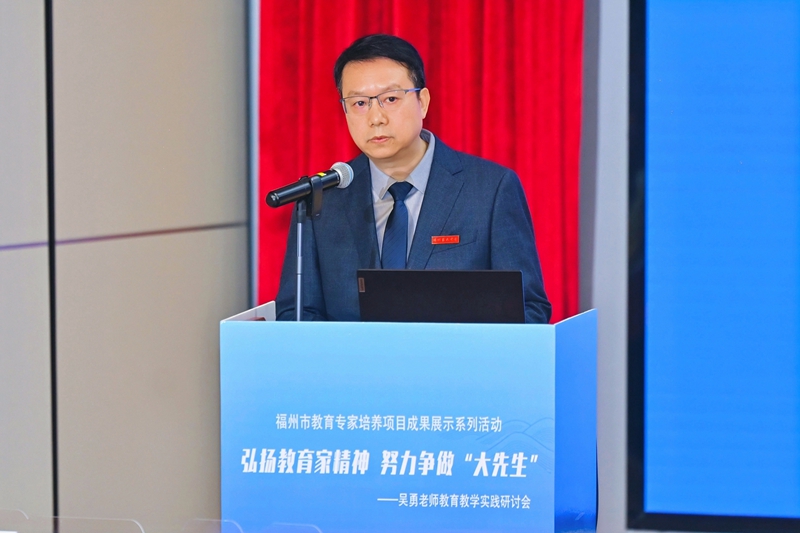 个人照_800.jpg