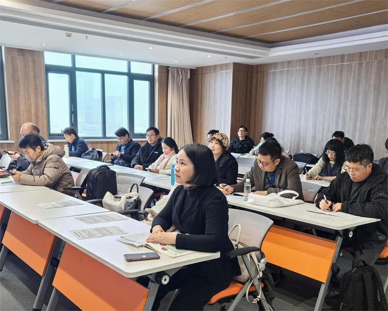 跟岗研修--高中组走进杭州市第二中学滨江校区.jpg