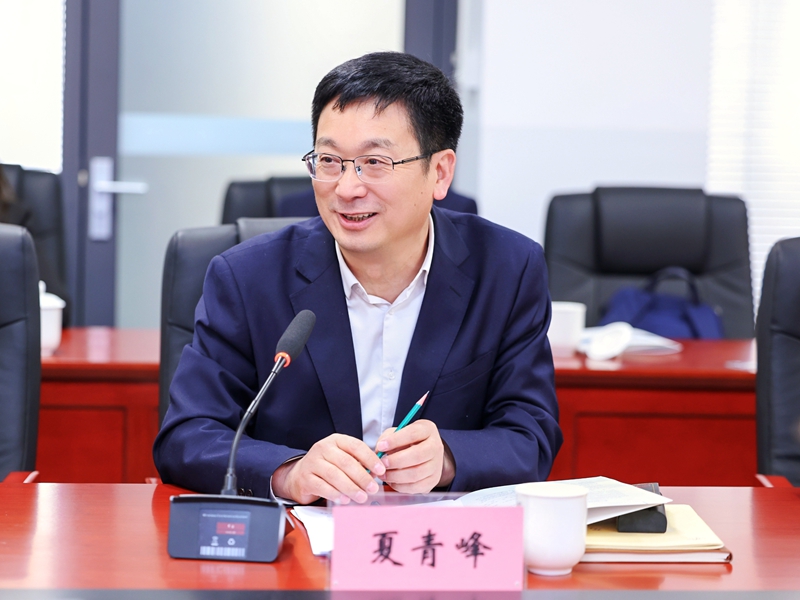北京中学教育集团党委书记  夏青峰_副本.jpg